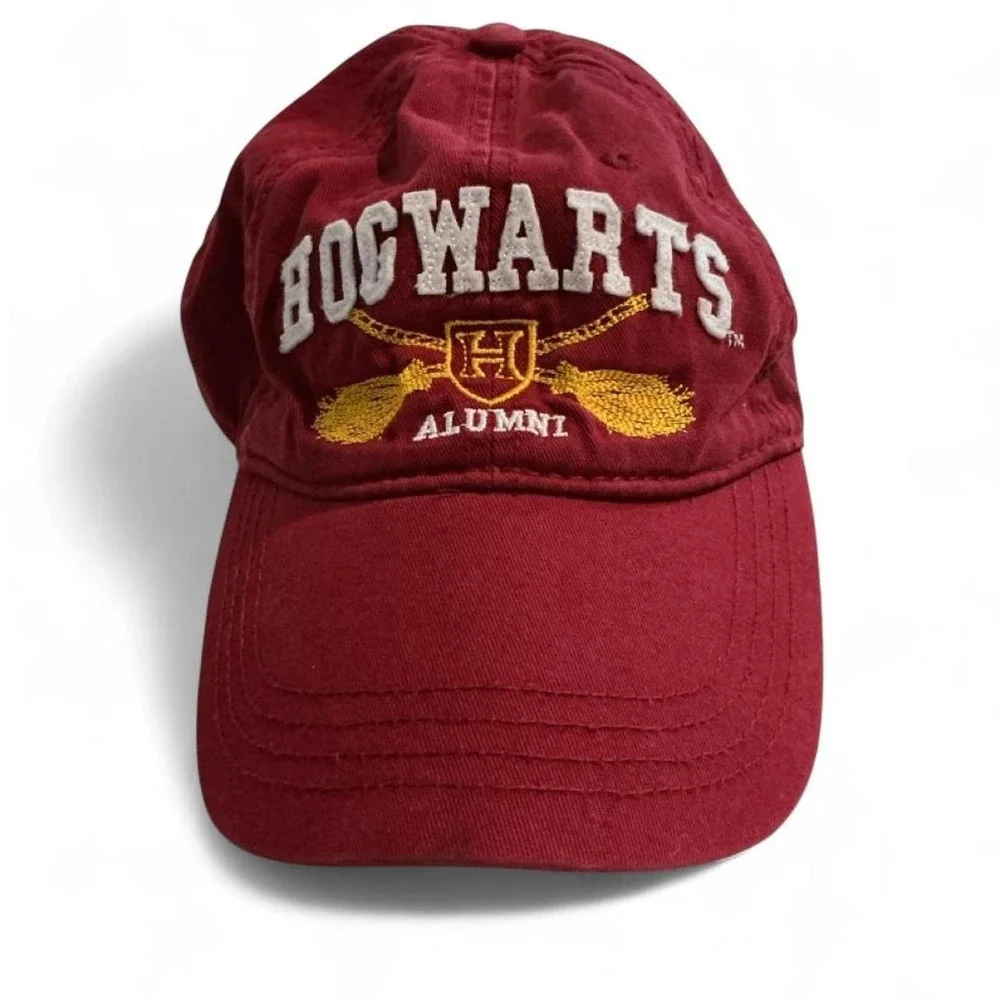Harry Potter Hogwarts Alumni Cap Unisex OSFM Burgundy Good Embroidered Hat